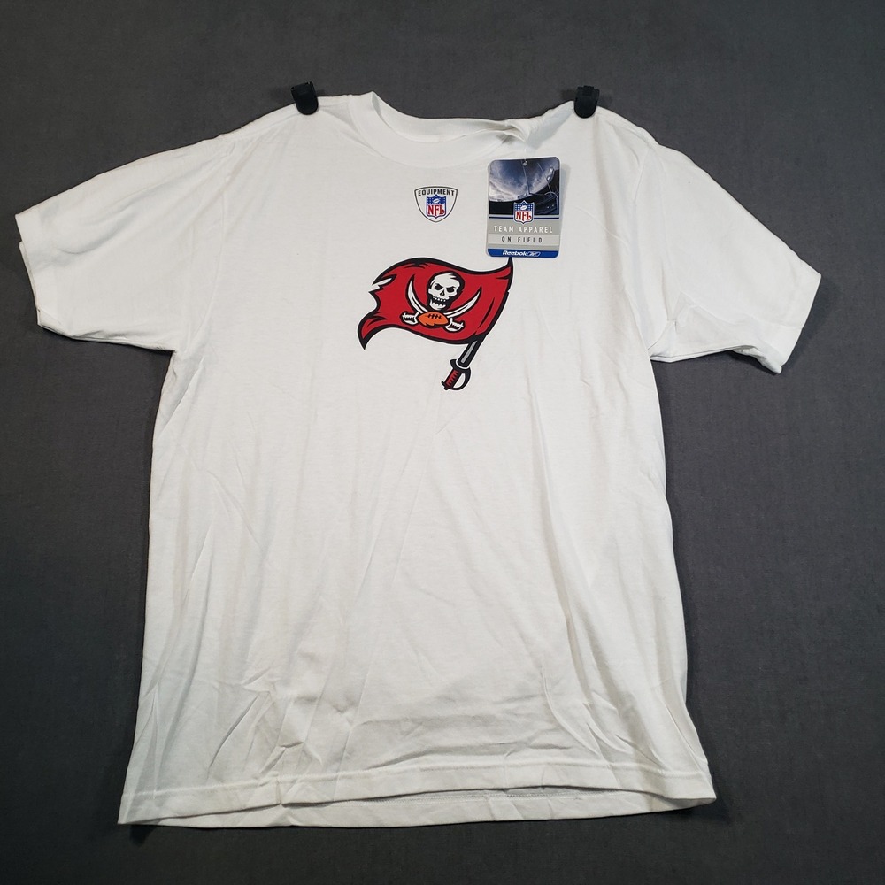 Reebok T-Shirt Mens Medium White Tampa Bay Buccaneers NFL Team Apparel NWT